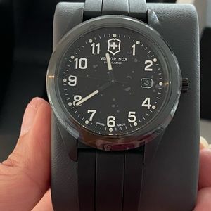 ✨SOLD✨Victorinox Swiss Army Watch